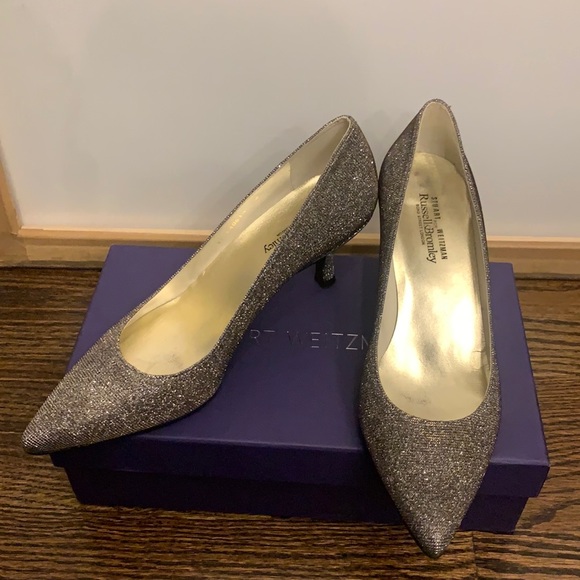 Stuart Weitzman heels that look gold or silver depending on the light - Picture 1 of 8